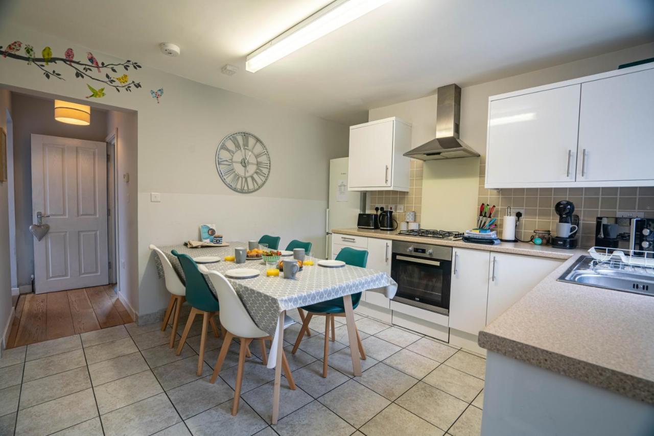 The Becket - Three Bedroom City Centre House With Parking Κάντεμπερι Εξωτερικό φωτογραφία
