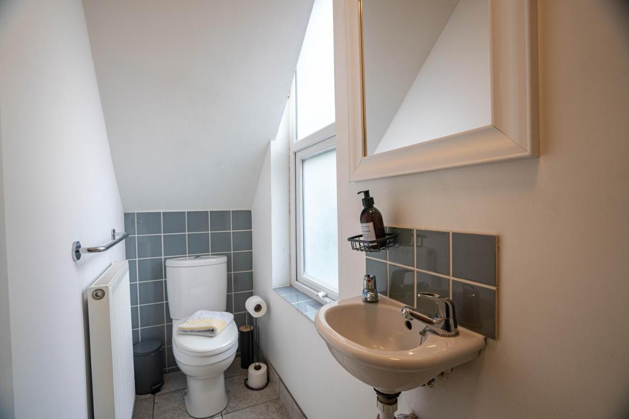 The Becket - Three Bedroom City Centre House With Parking Κάντεμπερι Εξωτερικό φωτογραφία